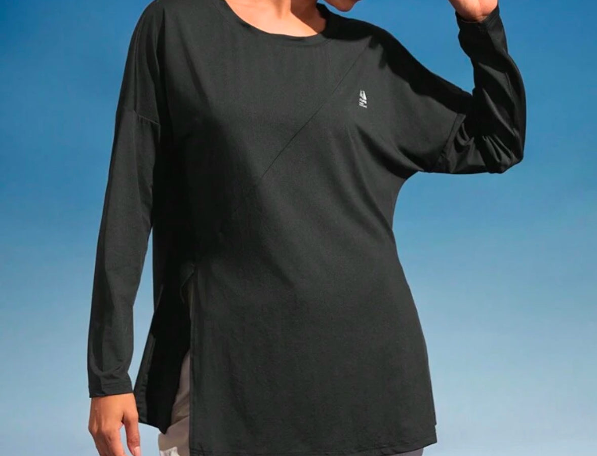 Stride Slit Top